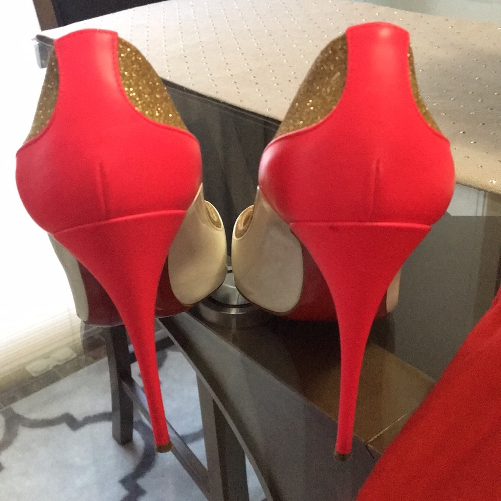 Size 8 louboutin heels